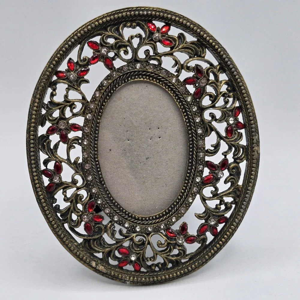 Green Tree Gallery 2005 Filigree Oval Red & Clear Stone 2x3‎ Photo Picture Frame